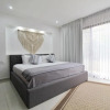 Отель Blue Luxury 1 BD Apartment - Direct exit to the Pool - Fast WiFi - Free Parking, фото 1