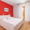 Отель Amazing Home in Labin with WiFi, 7 Bedrooms & Hot Tub, фото 7