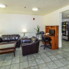Отель Lakeview Inn & Suites - Edson East, фото 3