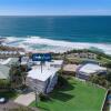 Отель 10 Mona Vista Crt Coolum Beach VIEWS WiFi Pet Friendly, фото 14