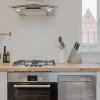 Отель Spacious 2 Bedroom in Battersea, фото 24