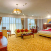 Отель Yishan Business Hotel, фото 2