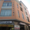 Отель Wild Rose Hotel в Рач-Гии