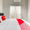 Отель OYO Life 91239 Kost Rosandy House Yogyak, фото 6