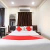 Отель OYO Flagship 46080 Hotel Club Metro, фото 1