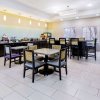Отель La Quinta Inn & Suites by Wyndham DFW Airport West - Bedford, фото 25