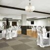 Отель Four Points by Sheraton Hotel & Suites Calgary West, фото 16