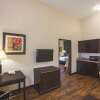 Отель La Quinta Inn & Suites by Wyndham Allen at The Village, фото 4