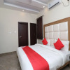 Отель Oyo 23609 Hotel a S Residency, фото 16