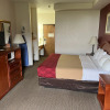 Отель Express Inn & Suites, фото 6