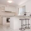 Отель St James Cosy Home - Best Value, фото 1