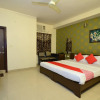 Отель OYO 26175 Hotel Green Villa Guest House, фото 6