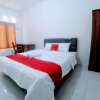Отель RedDoorz Syariah Plus near Jatiwarna Toll Gate, фото 3