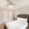 Отель Stylish 2BR Near UT Hyde Park Evonify, фото 7