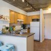 Отель QuickStay - Sunlit Luxury Loft on King West, фото 11