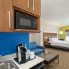 Отель Holiday Inn Express Hotel & Suites Birmingham - Inverness, an IHG Hotel, фото 27