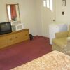 Отель Clarkson Village Motel, фото 21