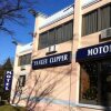 Отель Yankee Clipper Motor Inn во Фрипорте