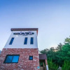 Отель Pohang Ohdoheal Poolvilla, фото 1