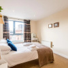 Отель Spacious City 2 Bed, 2 Bath, FREE PARKING & WiFi, фото 3
