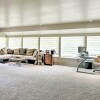 Отель Spacious Family Home on Golf Course: Hike & Bike!, фото 15