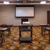 Отель Holiday Inn Express Hotel & Suites Pittsburg, an IHG Hotel, фото 19