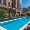 Отель Adina Apartment Hotel Sydney Central, фото 11