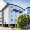 Отель Travelodge Guildford в Гилфорде