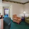 Отель Country Inn & Suites by Radisson, Lancaster (Amish Country), PA, фото 4