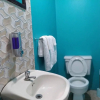 Отель Entire 6-bedroom Villa Free Parking With Fast Wifi, фото 8