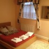 Отель London Property Apartment в Лондоне