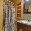 Отель Sweet Surrender - One Bedroom Cabin, фото 6