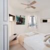 Отель Chic 3BR Apt on the Beach by Sea N' Rent, фото 3
