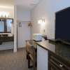 Отель Travelodge by Wyndham Kamloops Mountview, фото 21