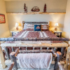 Отель Inn the Woods Suites, фото 5
