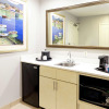 Отель Hampton Inn & Suites Jacksonville Deerwood Park, фото 33