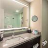 Отель Holiday Inn Express Hotel & Suites Hollywood Walk of Fame, an IHG Hotel, фото 11