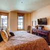 Отель Premier 2 Bedroom Mountain View Condo Located in Historic Downtown Breckenridge Walking Distance to , фото 2