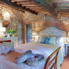 Отель Villa Hugo in Lucca With 5 Bedrooms and 6 Bathrooms, фото 35