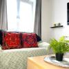 Отель Comfortable and Convenient 1-bed Apart in Romford, фото 1