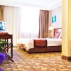 Отель GreenTree Inn Luoyang Peony Square, фото 36