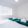 Отель Lovely 3 Bed house - Park Lane, фото 32