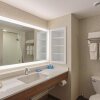 Отель Holiday Inn Express & Suites Belleville, an IHG Hotel, фото 9