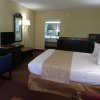 Отель Travelodge by Wyndham Knoxville East, фото 14