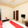 Отель OYO 17066 Hotel Pushpa Palace, фото 15