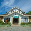 Отель Crystal Green Hotel в Gorontalo