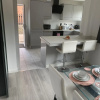 Отель Crowthorne House, Beautiful Home for 8 Guests, Cul-de-sac With Private Driveway, фото 17