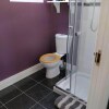 Отель Lovely 4bed With Free Wi-f and Netflix in Ireland, фото 4