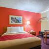 Отель Econo Lodge Interstate 35 Exit 183, фото 4