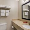 Отель SureStay Hotel by Best Western Higginsville, фото 21